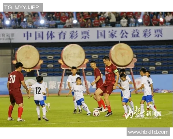 《回顾足球星世界2018：激情四溢的绿茵场与荣耀瞬间》